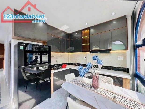 --Bán nhà hẻm Huỳnh Lan Khanh, phường 2, Tân Bình; (53m2) - nhỉnh 8 tỷ - 1