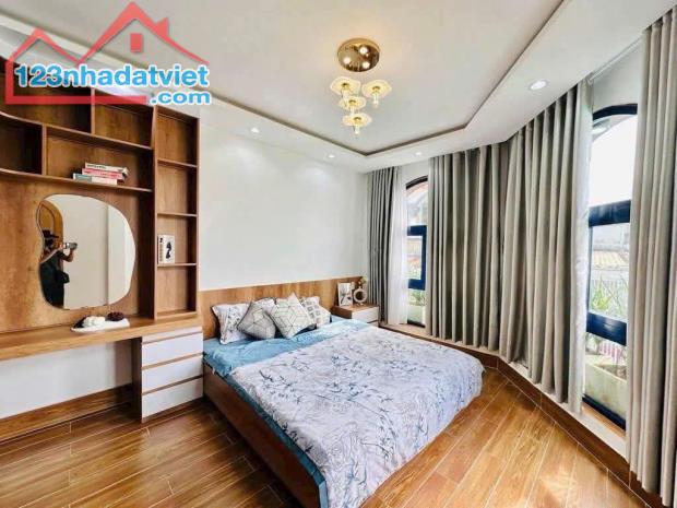 --Bán nhà hẻm Huỳnh Lan Khanh, phường 2, Tân Bình; (53m2) - nhỉnh 8 tỷ - 2