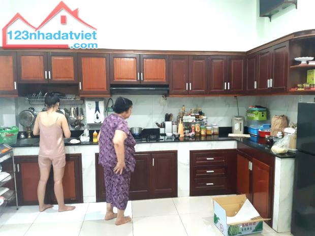 Bán nhà MTKD đường LK 2-5, ngay Tân Hòa Đông, Bình Tân, 109m2, 4 lầu, ngang 5m chỉ 8,99 tỷ - 2