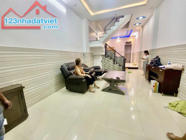 Bình Tân, hẻm ô tô thông TL10, nhà mới đẹp 4 tầng,  81m2, ngang 4.5m, giá rẻ