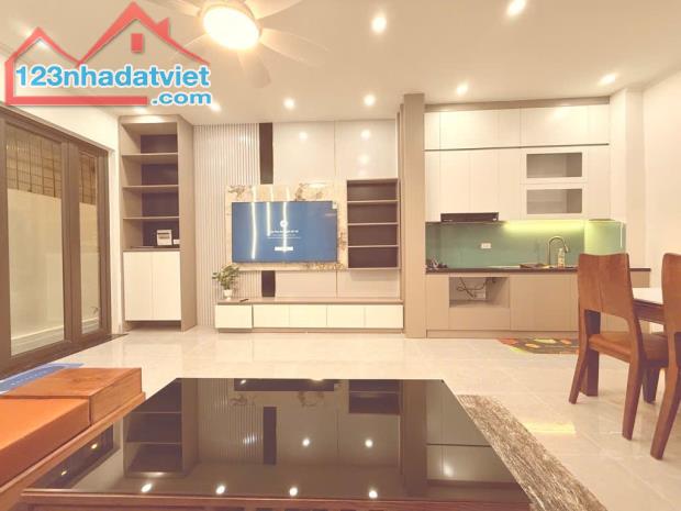 Bán nhà Võ Chí Công Dt 45m, 5 T, mt 3.4m, sâu vào 9m, giá 6.75 tỷ - 5