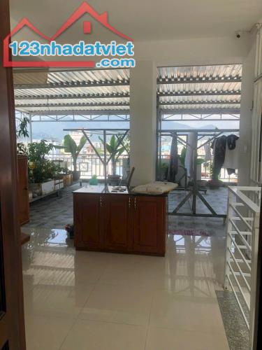 Bán toà căn hộ 7 tầng mặt tiền Lê Đại Hành DT106,7m2 ngang9m Giá 25 Tỷ - 3