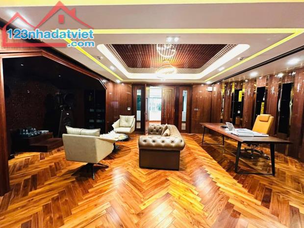SIÊU BIỆT THỰ- Phố Kim Mã (Giang Văn Minh) 360m2/ 3 Tầng/MT 12m -99 Tỷ, Gara Ô tô - 3