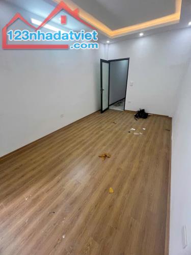 Nhà Đẹp Nguyễn Khoái Hoàng Mai 33m 5 Tẩng – Mới – Xây Độc Lập – 20m Ô Tô Tránh, 5,5 Tỷ. - 3