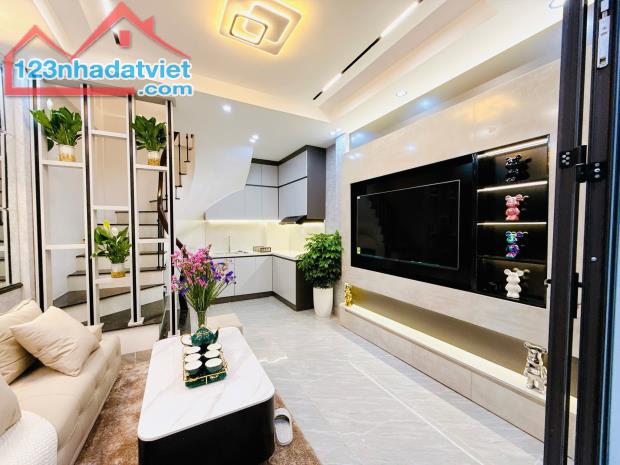 NHÀ ĐẸP – NỘI THẤT ĐẦY ĐỦ - VUÔNG VẮN – NGÕ RỘNG – LINH QUANG – ĐỐNG ĐA