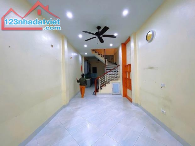 BÁN NHÀ NGUYỄN kHẢ TRẠC,DÂN XÂY,NGÕ PHÂN LÔ,Ô TÔ TRÁNH ĐỖ,KINH DOANH,48M2,5T, CHỈ 15 TỶ