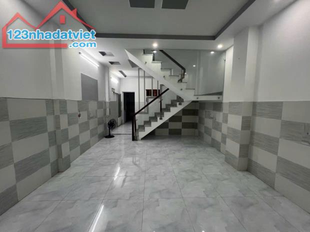 HẺM XE HƠI NGUYỄN TRỌNG TUYỂN, NHÀ MỚI 2 TẦNG Ở NGAY 54M2 NỞ HẬU