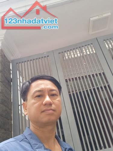 CHUYỂN NHƯỢNG NHÀ KIM GIANG 50M, 5 TẦNG, Ô TÔ ĐỖ CỔNG