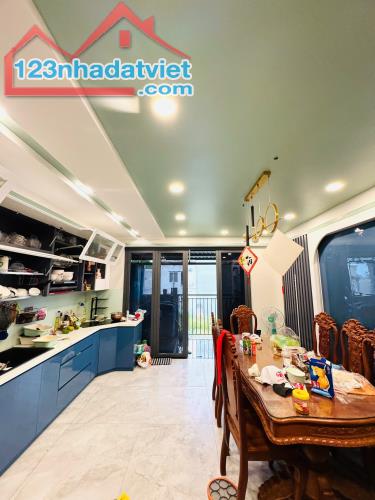 Siêu Phẩm 6 Tầng Đối Diện Công Viên KDC Nam Long 
Ngay Ngã Tư Hồ Ngọc Lãm - Võ Văn Kiệt - 3
