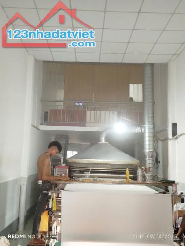 Siêu Phẩm nhà  Phạm Đăng Giảng ngay chợ gần Tân Phú hẻm 6m thông 72m2 ,2Tầng Nhỉnh 5 tỷ - 2