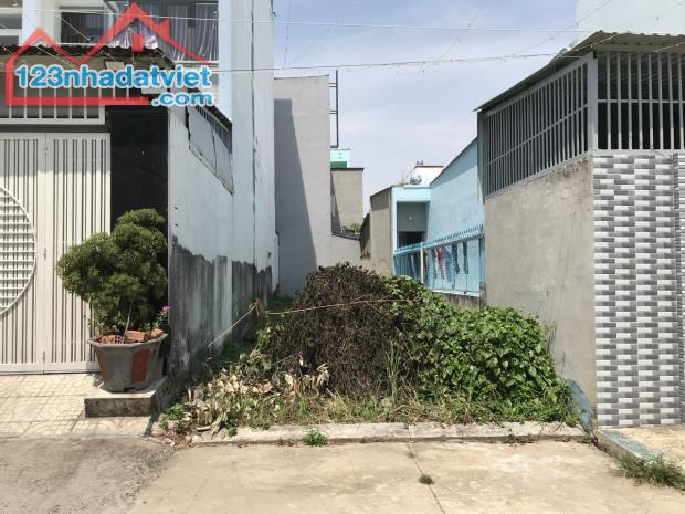 BÁN ĐẤT 142m2 HẺM XE HƠI NGAY CẦU PHÚ XUÂN- Giá 4,.tỷ