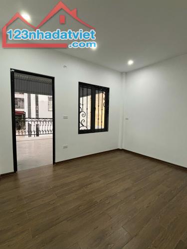 BÁN NHÀ GẦN PHỐ GIẢI PHÓNG – HOÀNG MAI, 5 TẦNG NHÀ ĐẸP TẶNG NỘI THẤT, HƠN 6 TỶ. - 3