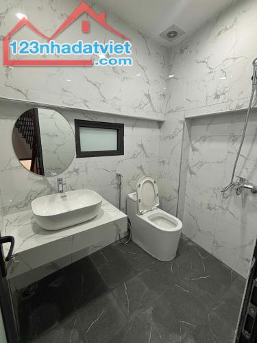 BÁN NHÀ GẦN PHỐ GIẢI PHÓNG – HOÀNG MAI, 5 TẦNG NHÀ ĐẸP TẶNG NỘI THẤT, HƠN 6 TỶ. - 5