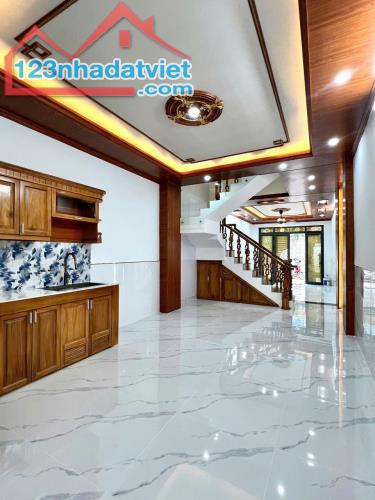 Bình Tân, hẻm Nhựa ô tô thông HL2, nhà mới đẹp 4 tầng,  84m2, khu vip