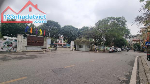 BÁN CĂN HỘ CHUNG CƯ NGUYỄN VĂN CỪ 90M, MT9M, AN SINH ĐỈNH, NGẬP TRÀN TIỆN ÍCH. - 1
