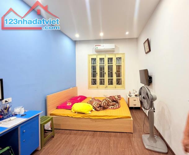 ĐỐNG ĐA - LÔ GÓC - Ô TÔ QUA NHÀ - NGÕ KD - 30M²x4 TẦNG, GIÁ 8.5 TỶ - SAU QH MẶT ĐƯỜNG 11M - 3