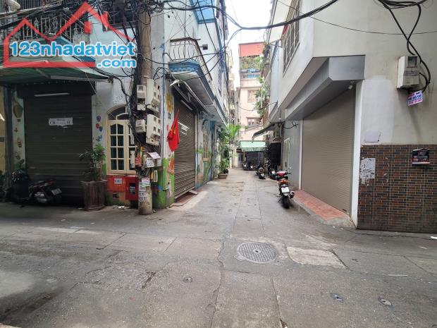 Bán Nhà Phương Mai 64m2, 4 Tầng. Ngõ Thông, Oto Vào 13.5 Tỷ