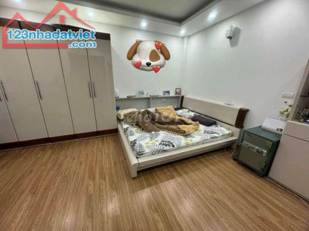 Bán nhà Xã Đàn 5 tỷ diện tích 30m2 đẹp gần phố - ngõ thông dân trí cao - thiết kế 4 tầng - 2