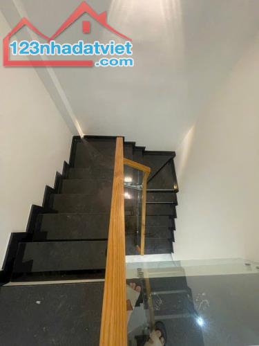 SIÊU PHẨM 3 TẦNG MT LÊ QUANG SUNG Q6 - NỞ HẬU BAO ĐẸP - NHỈNH 7 tỷ - 1