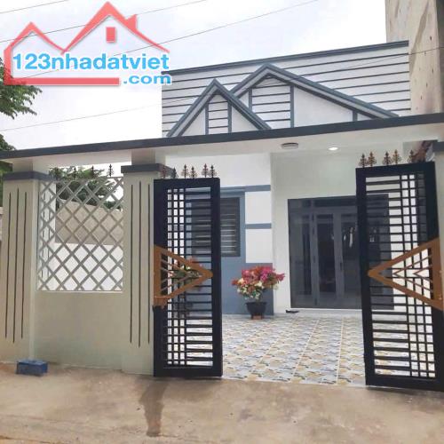 Giá Siêu Hời Cho người Mua 760 triệu Sổ Hồng Riêng Sẵn Lê Thị Duyệt Tân An Hội Củ Chi - 1