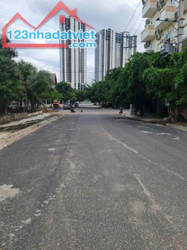 BÁN GẤP LÔ ĐẤT HẺM ĐƯỜNG TRIỆU QUỐC ĐẠT  VĨNH HÒA , TP NHA TRANG  GIÁ RẺ 3 TỶ