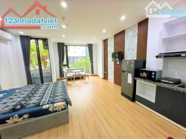 DÒNG TIỀN BIỂN PHẠM VĂN ĐỒNG căn hộ 7 tầng HOÀNG BÍCH SƠN hướng ĐÔNG