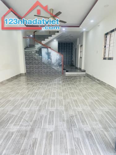 Nhà Góc 2 Mặt Thoáng – Đẹp Như Mới – Lạc Long Quân, P10, Tân Bình – Chỉ 5.5 Tỷ, còn TL . - 1