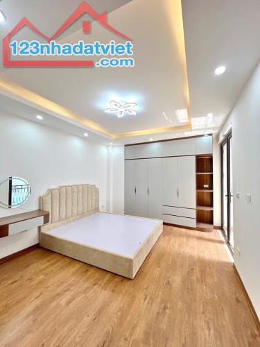 💥Nhà Đẹp Đống Đa, Gần Xã Đàn, Ngõ Ba Gác Tránh, DT 40m2, 5 Tầng, Full Nội Thất - 3