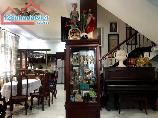 BIỆT THỰ HIỆP BÌNH CHANH - 250m2 - 3 TẦNG - VEN SÔNG - 2