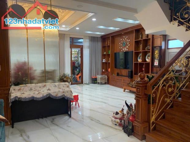 BIỆT THỰ HIỆP BÌNH CHÁNH - 129M2 - 3 tầng - 16 TỈ - 1