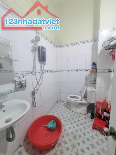 Bán nhà 1 Trệt 1 Lầu Đông Hòa,đường xe hơi vào tận nhà,cách đường lơn 50m - 4