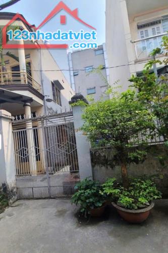 BÁN NHÀ 3L MỚI ĐẸP Ở NGAY - GẦN CHỢ GV - NGUYỄN VĂN NGHI .GIÁ 2,950 TỶ