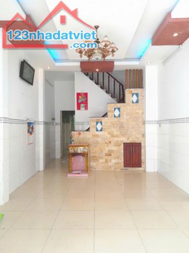 BÁN NHÀ LÊ VĂN QUỚI BÌNH TÂN GẦN NGÃ TƯ BỐN XÃ - 3 TẦNG - HẺM XE HƠI - 69M2 CHỈ 6.2 TỶ TL - 2