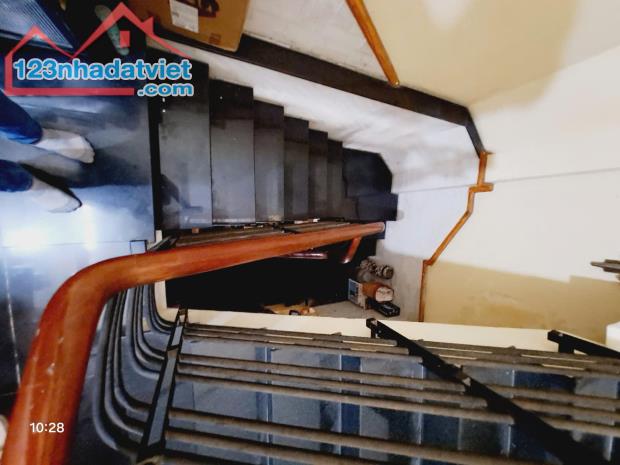 Bán Nhà Tân Bình, Phường 11 Khu Vip Bàu Cát,  5 tầng,40m2, 4 phòng ngủ, chỉ ̀5 tỷ nhinh TL - 2