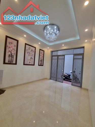 38m Kiến Hưng Hà Đông chỉ 5 tỷ tổ 11  xe ô tô để ở Xala gần mặt phố trước nhà siêu rộng -