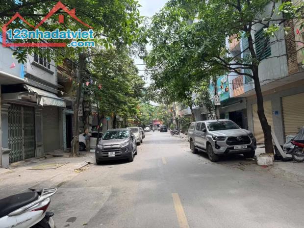 Nhà Mặt Phố Lý Thường Kiệt, Phân Lô Vỉa Hè, Ô Tô KD, Trung Tâm Hành Chính Quận Giá 12,5 Tỷ - 1