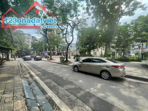 CHỈ 692 TRIÊU M NHÀ MẶT PHỐ TRÚC BẠCH 104M 9 TẦNG THANG MÁY  GIÁ CHỈ 72 TỶ 0878168006
