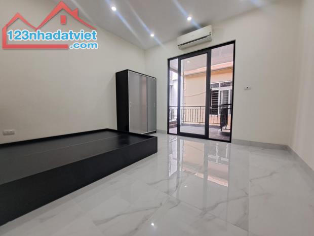 LÔ GÓC- TRUNG TÂM GẦN PHỐ, CHỢ MỖ LAO 50M2, HÀ ĐÔNG, 170 TR/M2.