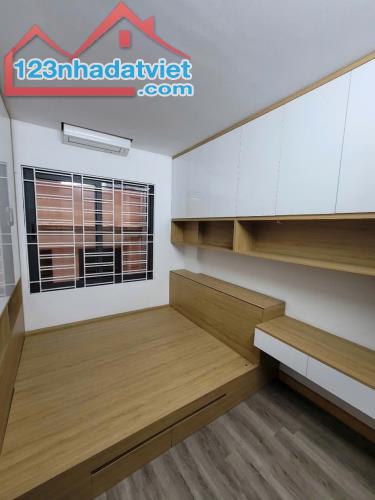BÁN NHÀ PHỐ BẾ VĂN ĐÀN - 6 TẦNG - Ô TÔ CẠNH NHÀ - 1 NHÀ RA Ô TÔ TRÁNH