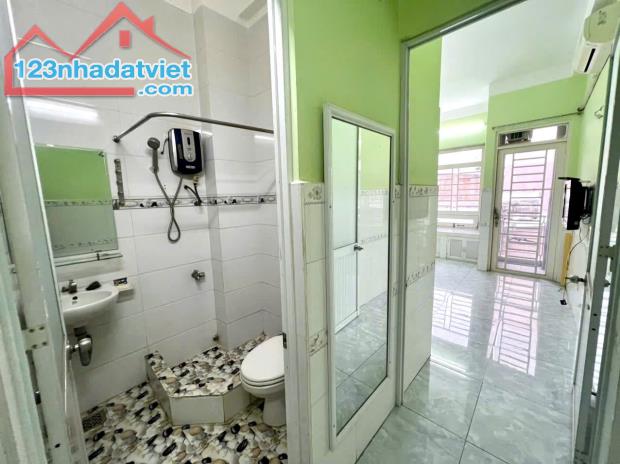 Bán Nhà Tân Phú,Trịnh Đình Thảo, sát mặt tiền, 4 Tầng, 3 phòng ngủ chỉ 4 tỷ 200 TL - 4