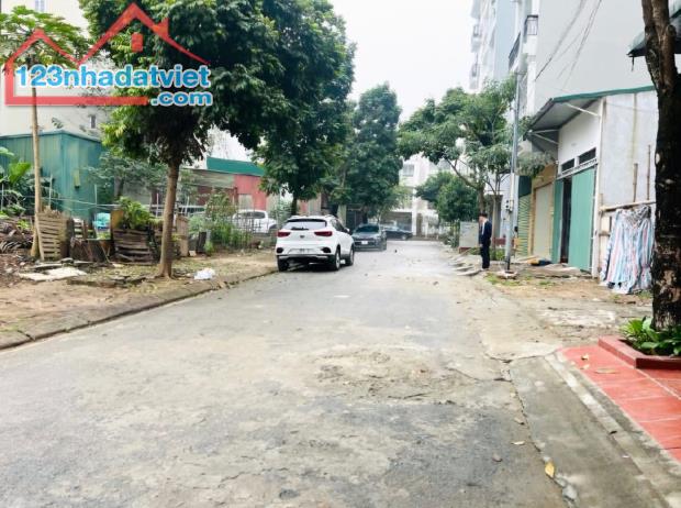Siêu Hiếm phân lô View trường 50m 6 tầng thang máy  16.x tỷ kinh doanh đỉnh