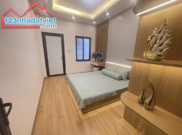 👉  NHÀ 3 TẦNG  TRUNG TÂM TT TRÂU QUỲ - 48M2 - 10M RA TRỤC CHÍNH Ô TÔ TRÁNH - ĐANG CHO THU - 2