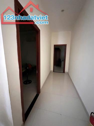 Bán nhà 3 tầng Thạch Lam 95m2 gần biển - Nhà đẹp, cho thuê tốt giá bán nhanh - 1