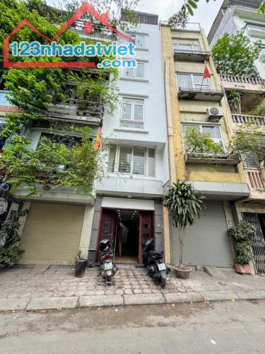 Nhà Đẹp mặt ngõ - Lô góc - Tiện Kinh Doanh. View VINCOM Phạm Ngọc Thạch.