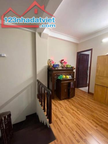 Nhà Đẹp Phân Lô - Ô tô Đỗ Cửa - Dân Trí Cao khu phố Phạm Tuấn Tài - 3