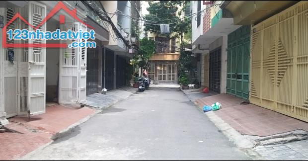 ĐẤT VÀNG PHÂN LÔ  HÀO NAM CẦN BÁN GẤP  DT61m2 LÔ GÓC Ô TÔ KINH DOANH - 2