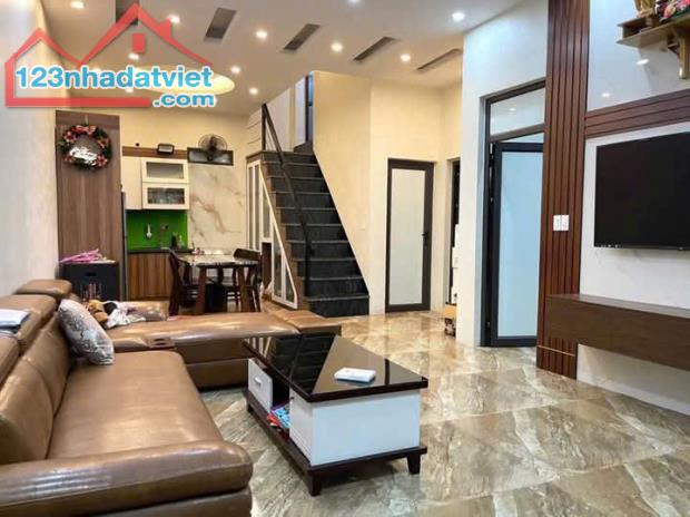 💥 BÁN NHÀ TRUNG TÂM PHƯỜNG TÂN SƠN GIÁ 2.4 TỶ NHÀ MỚI 💥
