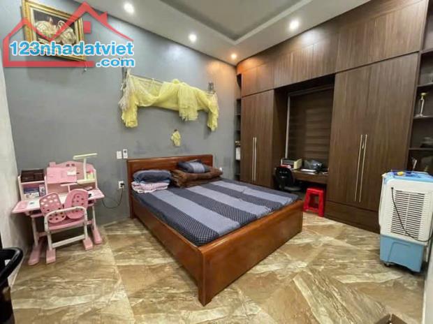💥 BÁN NHÀ TRUNG TÂM PHƯỜNG TÂN SƠN GIÁ 2.4 TỶ NHÀ MỚI 💥 - 3