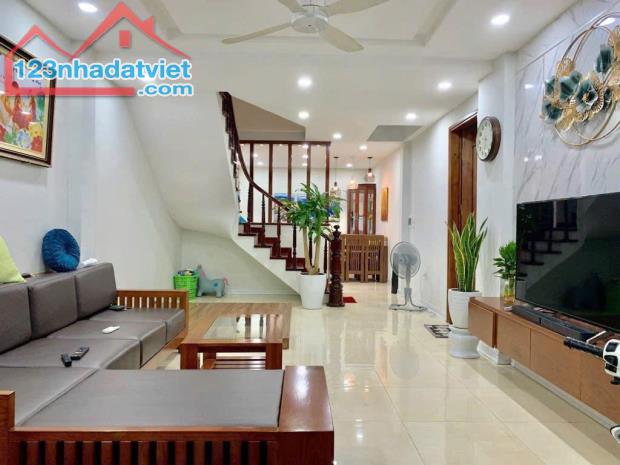 💥BÁN NHÀ HÀ CẦU💥 MẶT TIÊN RỘNG 🔥NGÕ THÔNG🔥 CAMRY ĐỖ CỬA🔥 KINH DOANH 37m giá 5.x tỷ