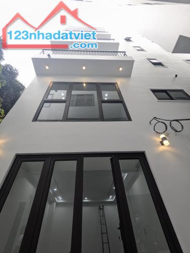Cần nhượng lại nhà 🏠 Ngọc trì , Long Biên 43 m 5 tầng . Rao 7,8xx tỉ